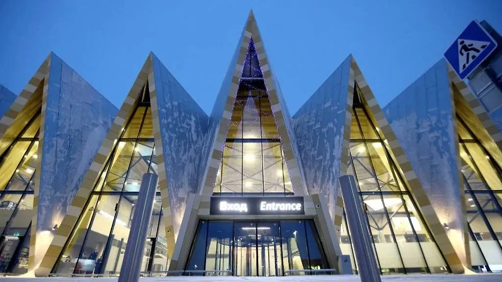 В какие аэропорты прилетают частные самолёты в Новый Уренгой?